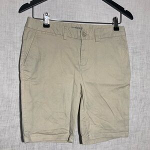 Gap Khaki Bermudas - Size 0